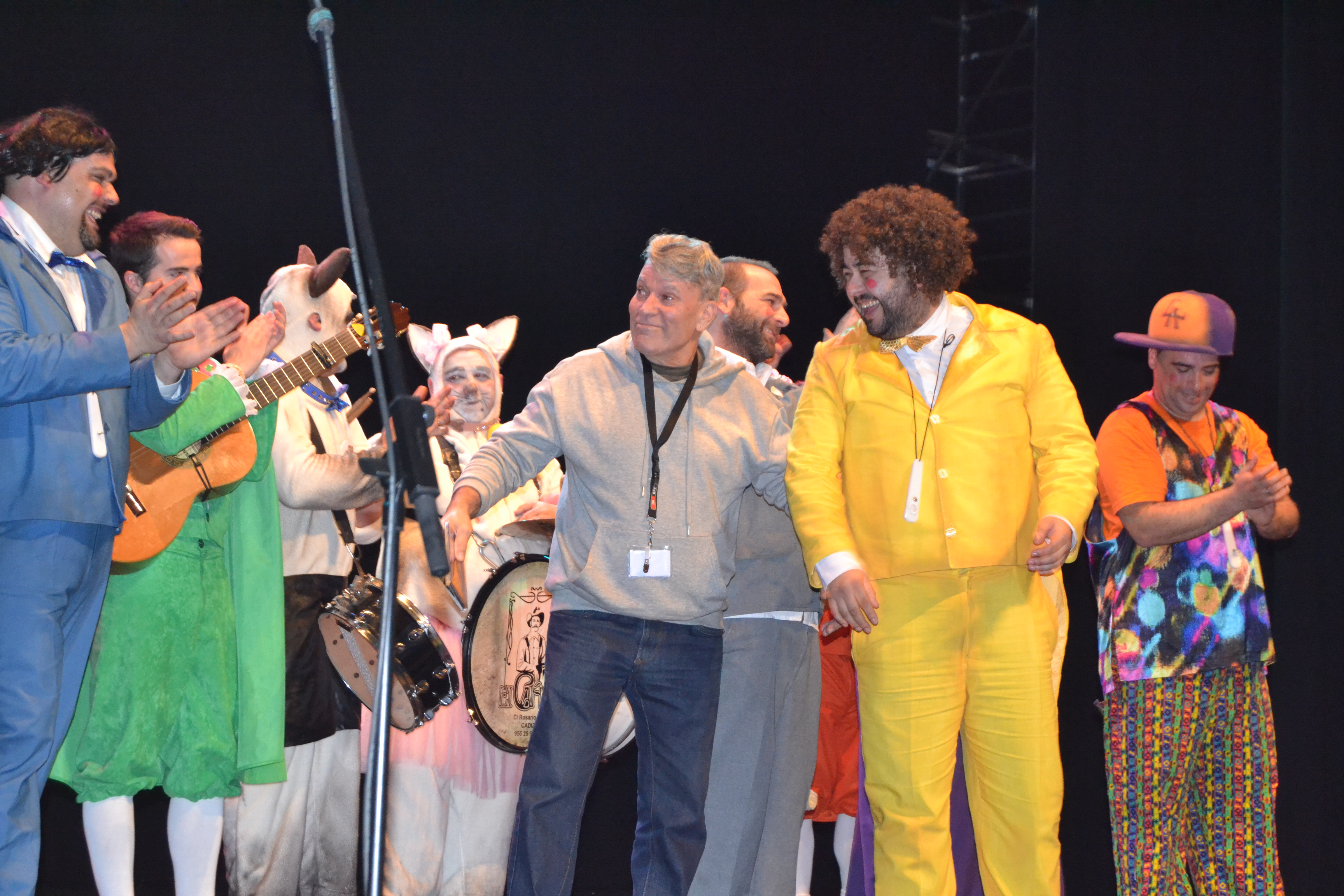 El Carnaval de �guilas se despide a ritmo de chirigota