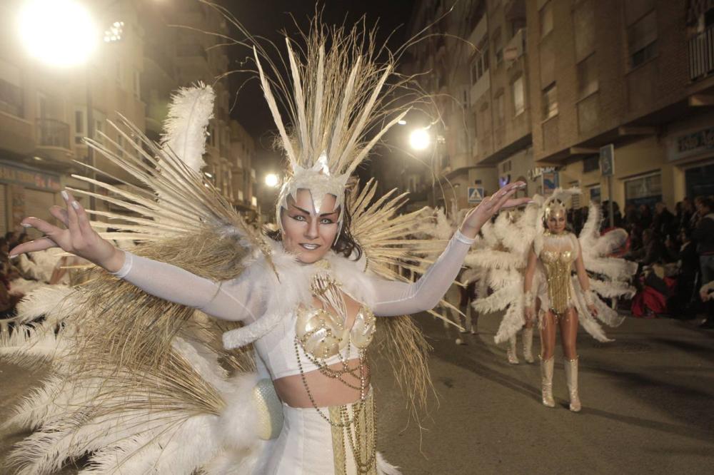 Las plumas toman las calles de �guilas.